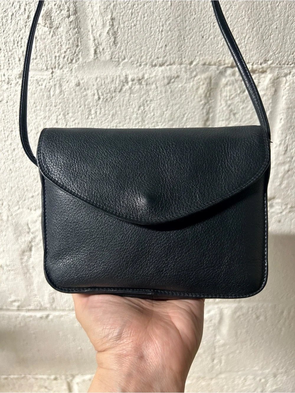 Vintage Tula Classic Small Black Leather Crossbody Shoulder Bag c1990s, EUC